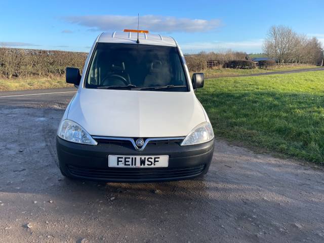 Vauxhall Combo 1.2 COMBO 2000 CDTI 16V Van Diesel White