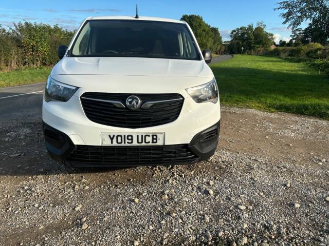 2019 Vauxhall Combo Cargo 2000 1.6 Turbo D 100ps H1 Edition Van