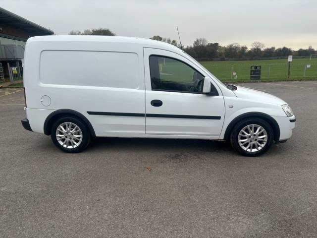2010 Vauxhall Combo 1700 1.3CDTi 16V SE Van [75PS]
